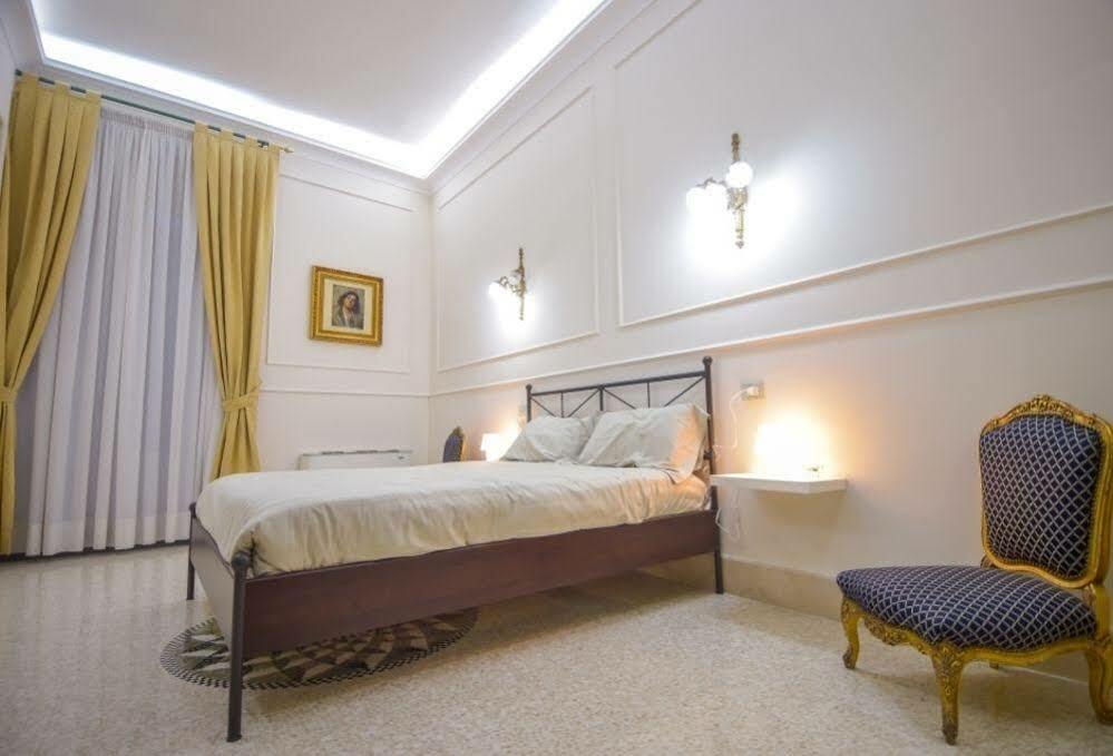 Palazzo Liguori Bed & Breakfast Cava De' Tirreni Bagian luar foto